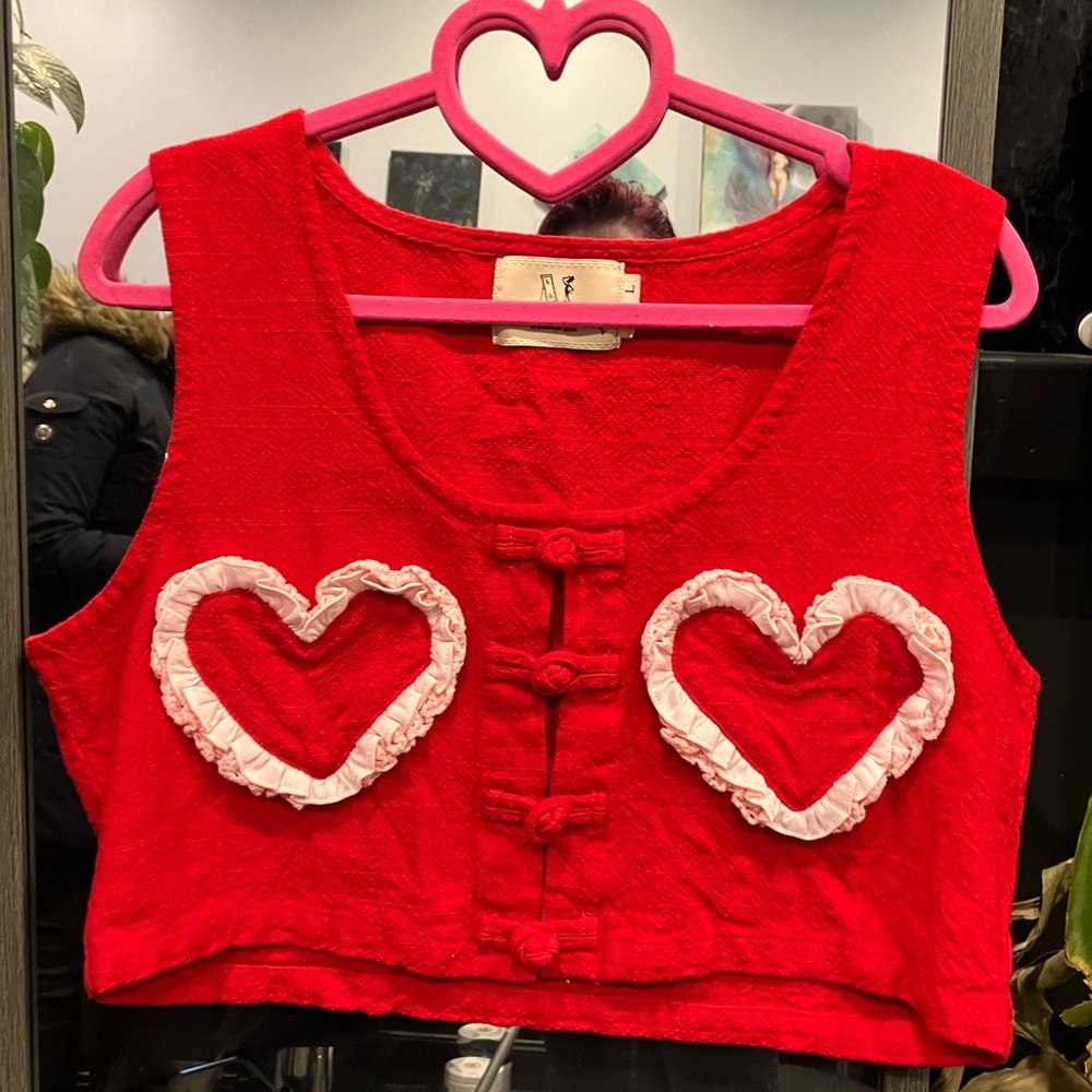fashion brand company valentines heart vest size large